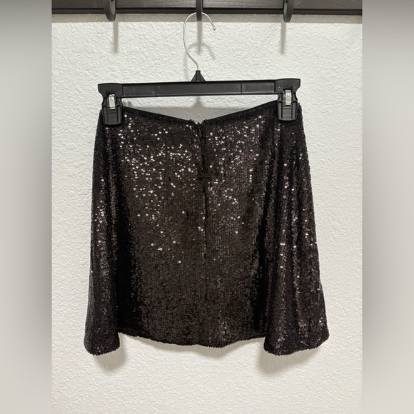 Reformation Quinn Black Sequin Mini Skirt Sz0 BNWOT MSRP: $128 - Picture 7 of 7